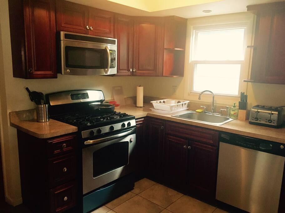 Fully equipped, big, clean kitchen