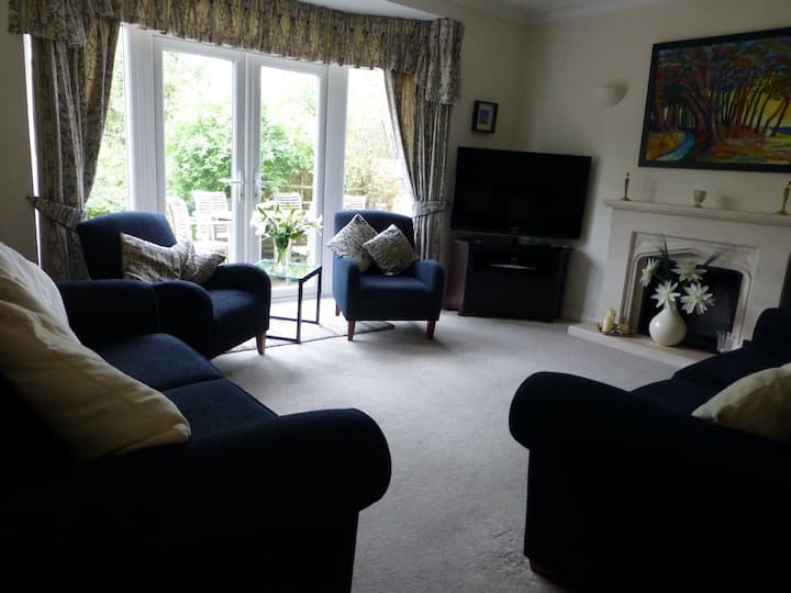 3 Double beds detached in Beckenham