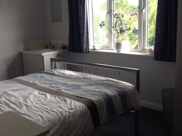3 Double beds detached in Beckenham