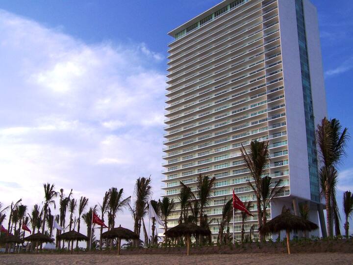 Beach front condo in Mazatlán. Apartments for Rent in Mazatlán