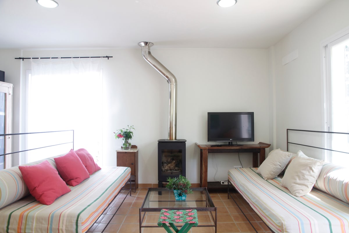 Propiedad de Airbnb exitosa: Delfín. Cozy house 300 meters from the sea en Campos