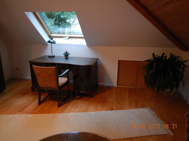 Cozy apartment in Planegg
