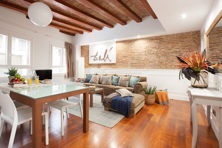 Apartment Deluxe By Dali EnjoyBCN Apts gallery image 3