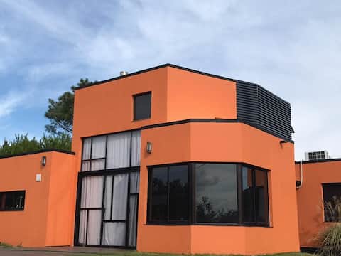 Casa Cherry, a haven between the hills and the sea