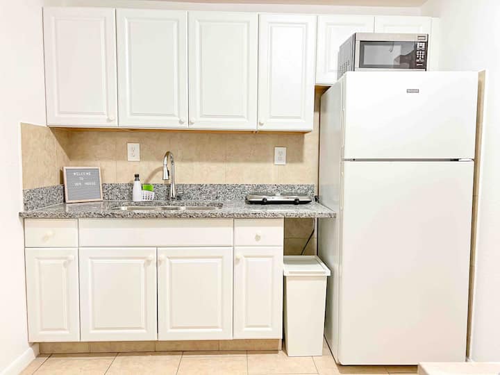 Location!cozy 1-bedroom Apt Near Airport/stadium - Tampa