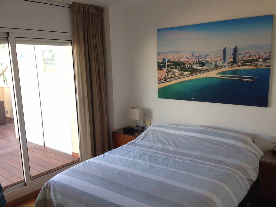 Bedroom, gives direct acces to the terrace