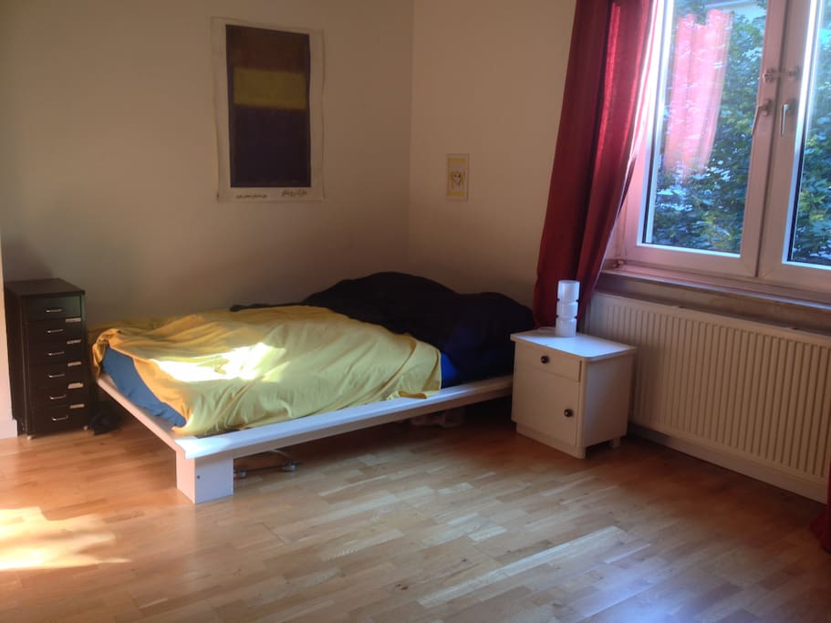 Morgensonne im Schlafzimmer