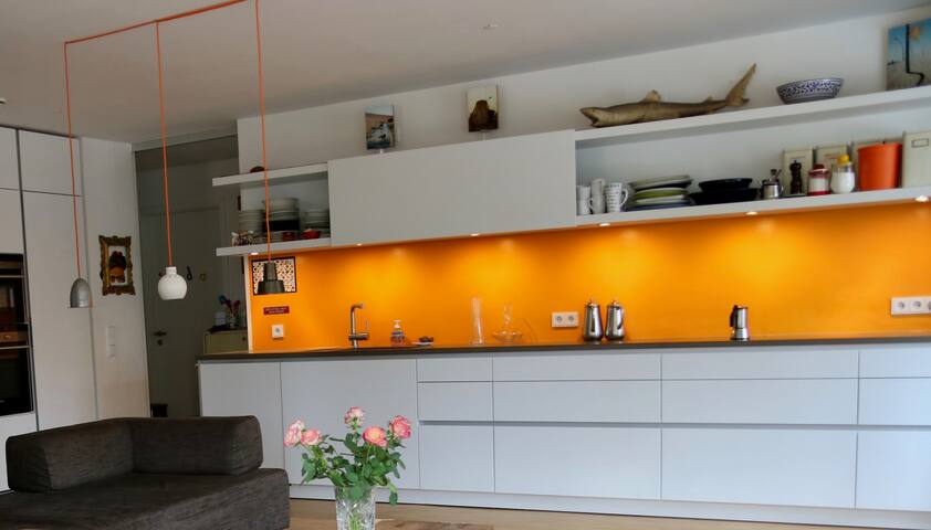 Families welcome: big, sunny flat in Munich center gallery image 2
