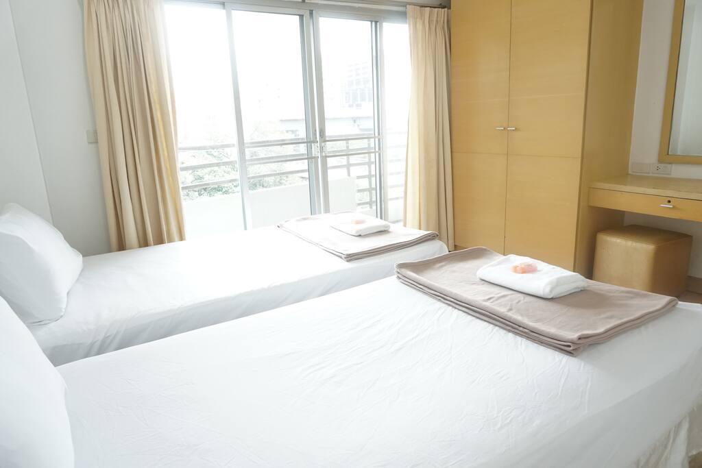 Bedroom 2&4 : 2 single bed