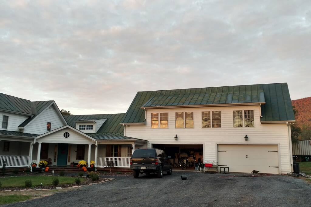 Guest Suite is above garage.