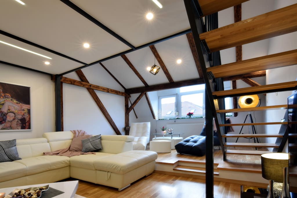 Living room / Lounge area