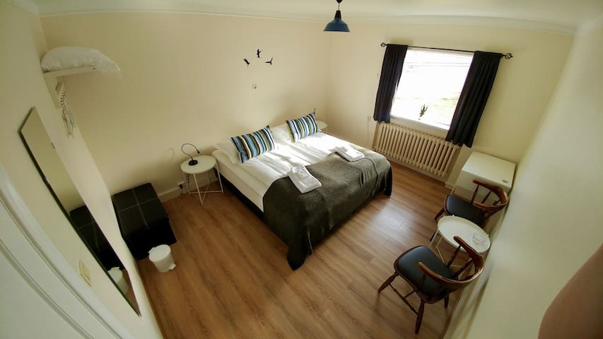 Sigurhæð Apartment Room 1