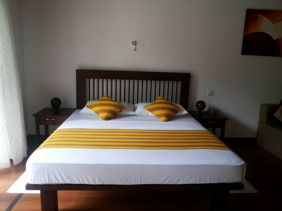 ROOM BED