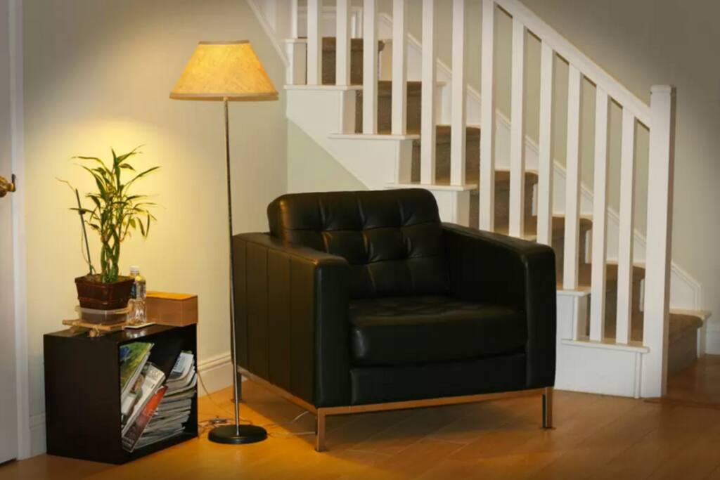 Entrance sitting area