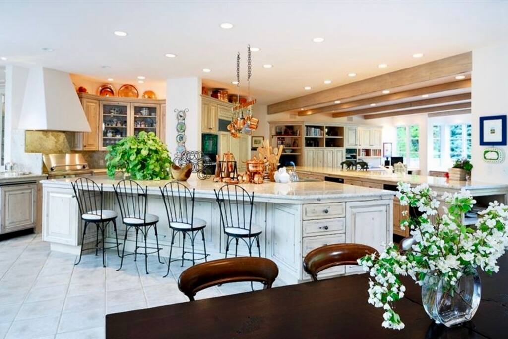 Fully equipped gourmet kitchen and a variety of dining, relaxing and entertaining spaces.
