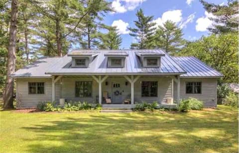 Cottage in the Woods - Hatfield, WI