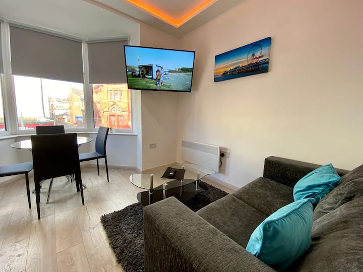 Princess Theatre Beach Side Town Centre Apartment - Blackpool