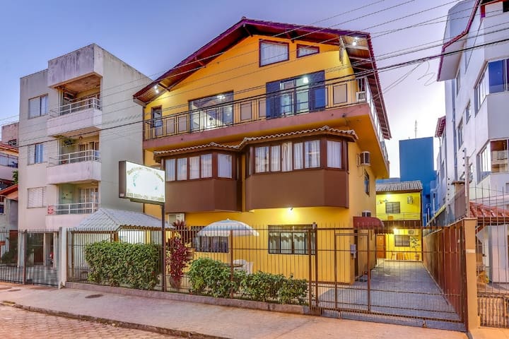 Residencial Tânia Apartamentos Canasvieiras (AP4)