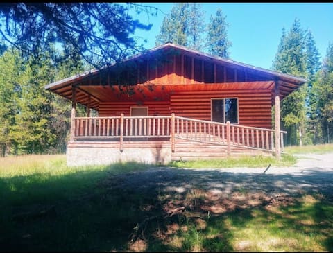 The Bear cabin Secluded 3 bedroom