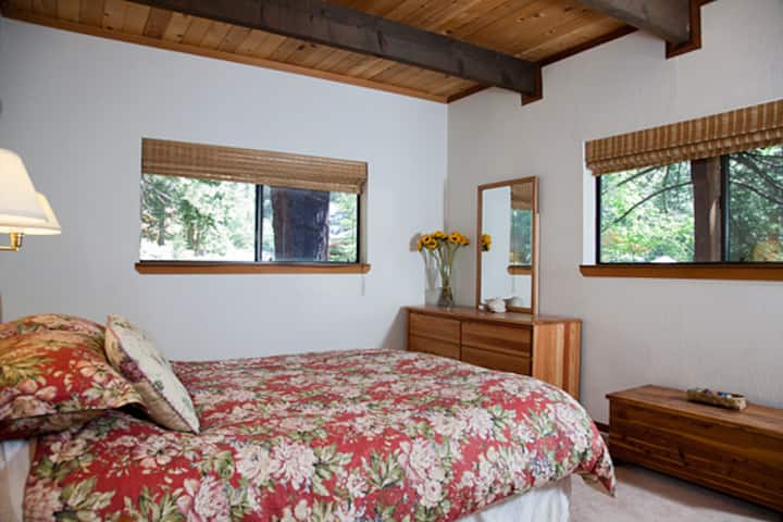 Tercer Dormitorio con Cama Queen