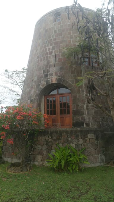 The porch facing towards the ocean