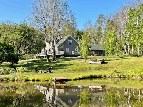 Catskills Waterfall Retreat, Hot Tub, Pond, Views
