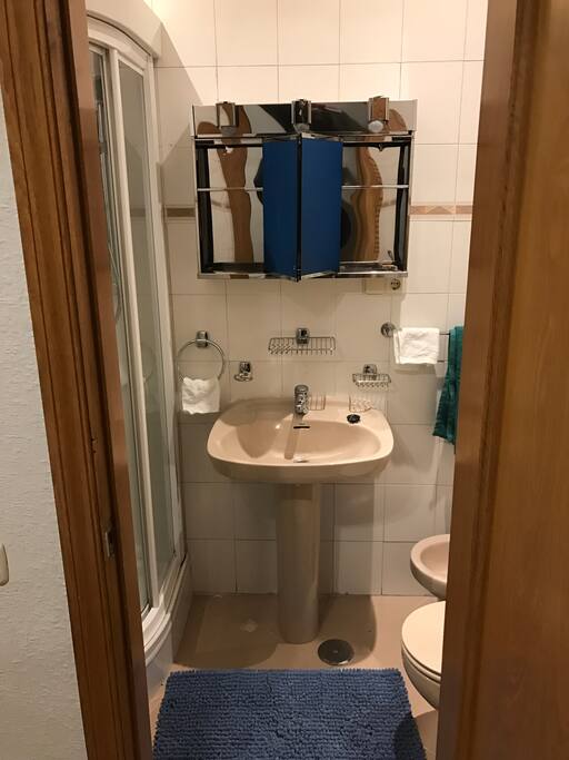 BAÑO PRIVADO
