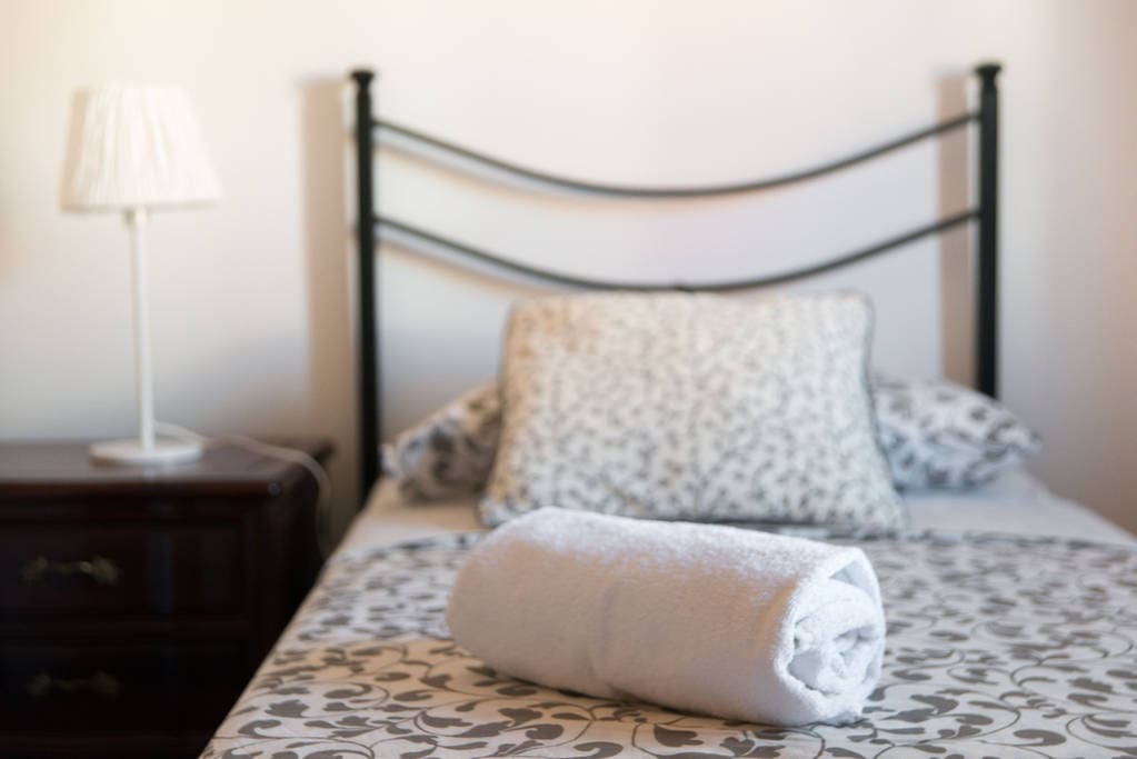 Towels and amenities provided