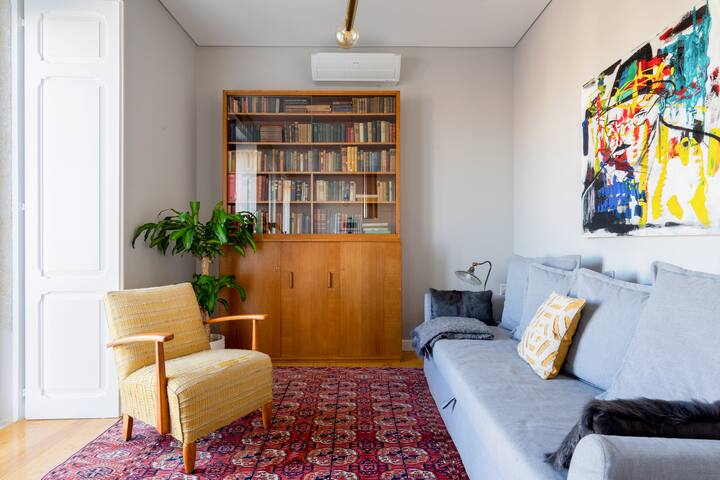 Breath-Taking Lisbon Views. Stunning Apartment with Balcony gallery image 3