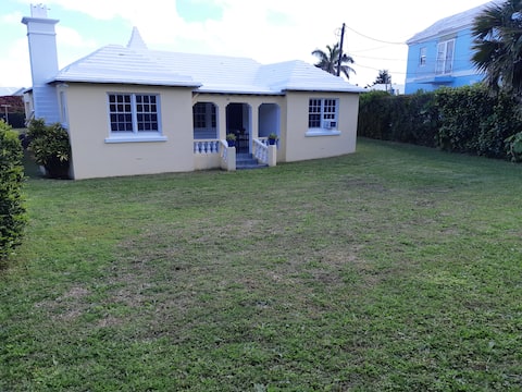 Cozy Stand Alone Cottage with Bermuda Character