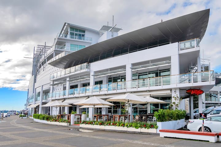 Princes Wharf Boutique Studio Apartment