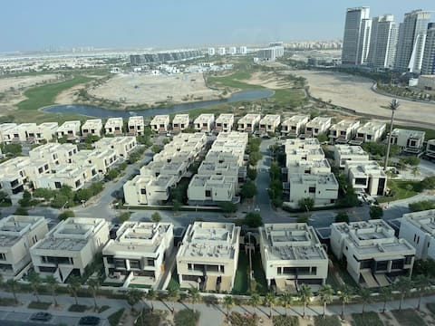 Popular Airbnb listing: Golf view Apartment |Sofa bed| 2 TVs| 1.5 bath in Al Hebiah Third