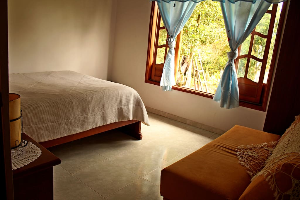 Habitación principal (3 personas máximo).
