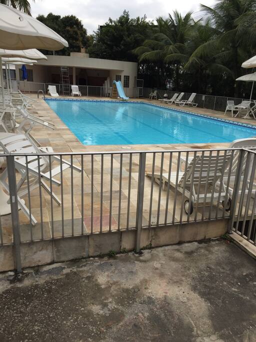 Piscina para uso com atestado de saúde