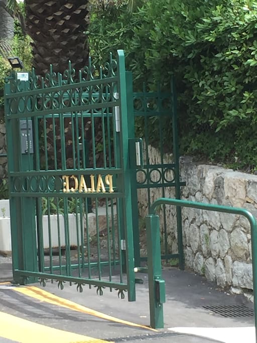 Riviera Palace Gates