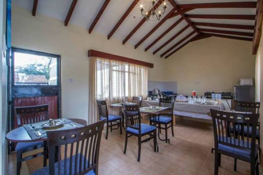 Breakfast Room