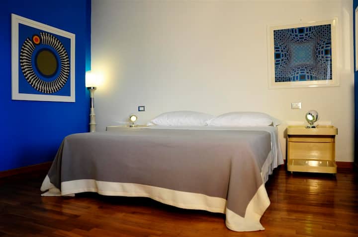 Стаите ни...