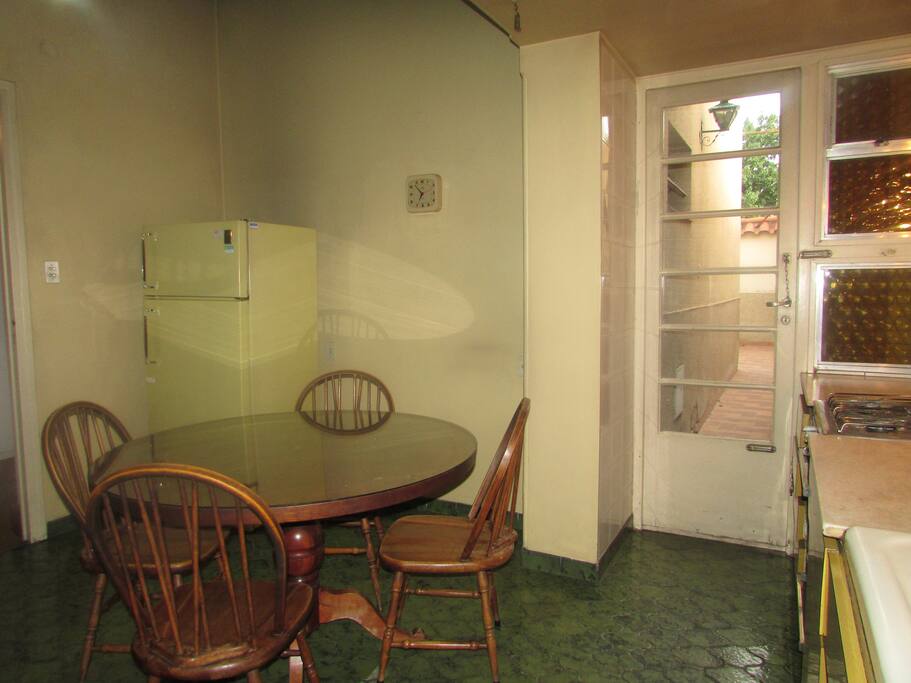 Cocina - comedor con acceso al patio