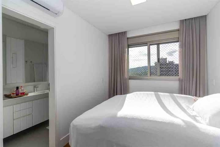 მთავარი ფლიგელი 