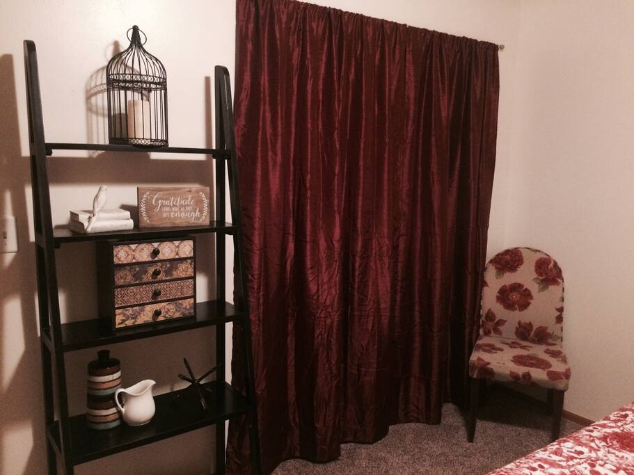 Guest room (Closet has plenty of space to hang clothes. Will provide hangers.)