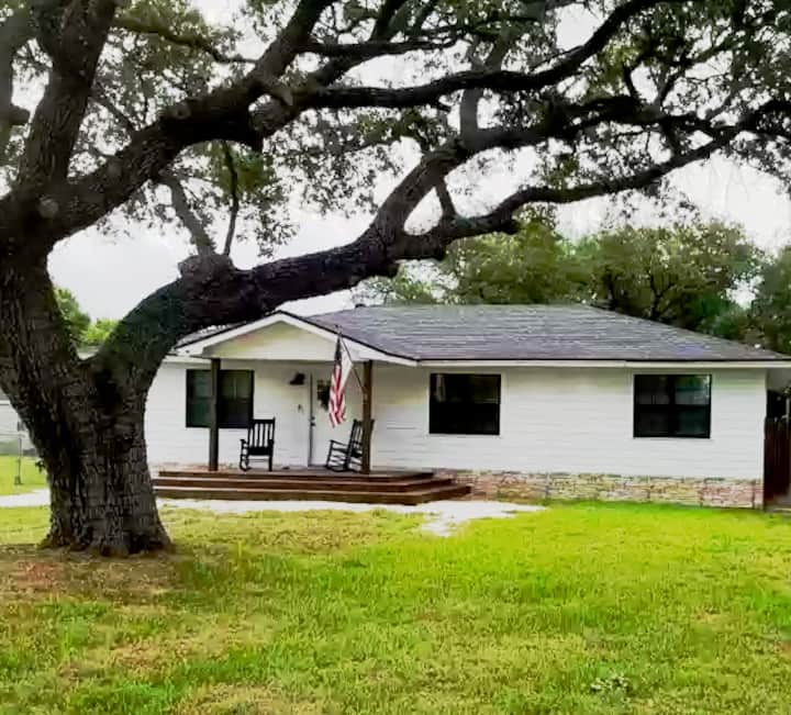 R & R's Reel Paradise near fishing and family fun Houses for Rent in