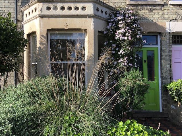 Cosy single bedroom in central Cambridge