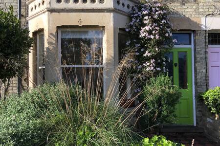 Cosy single bedroom in central Cambridge