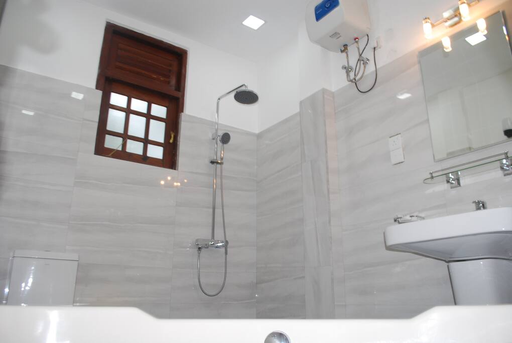 Family room Bathroom