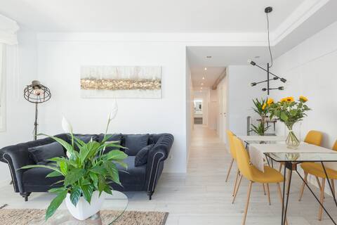 ♥︎ Gorgeous Central Apartment - Beachfront - 3 BD