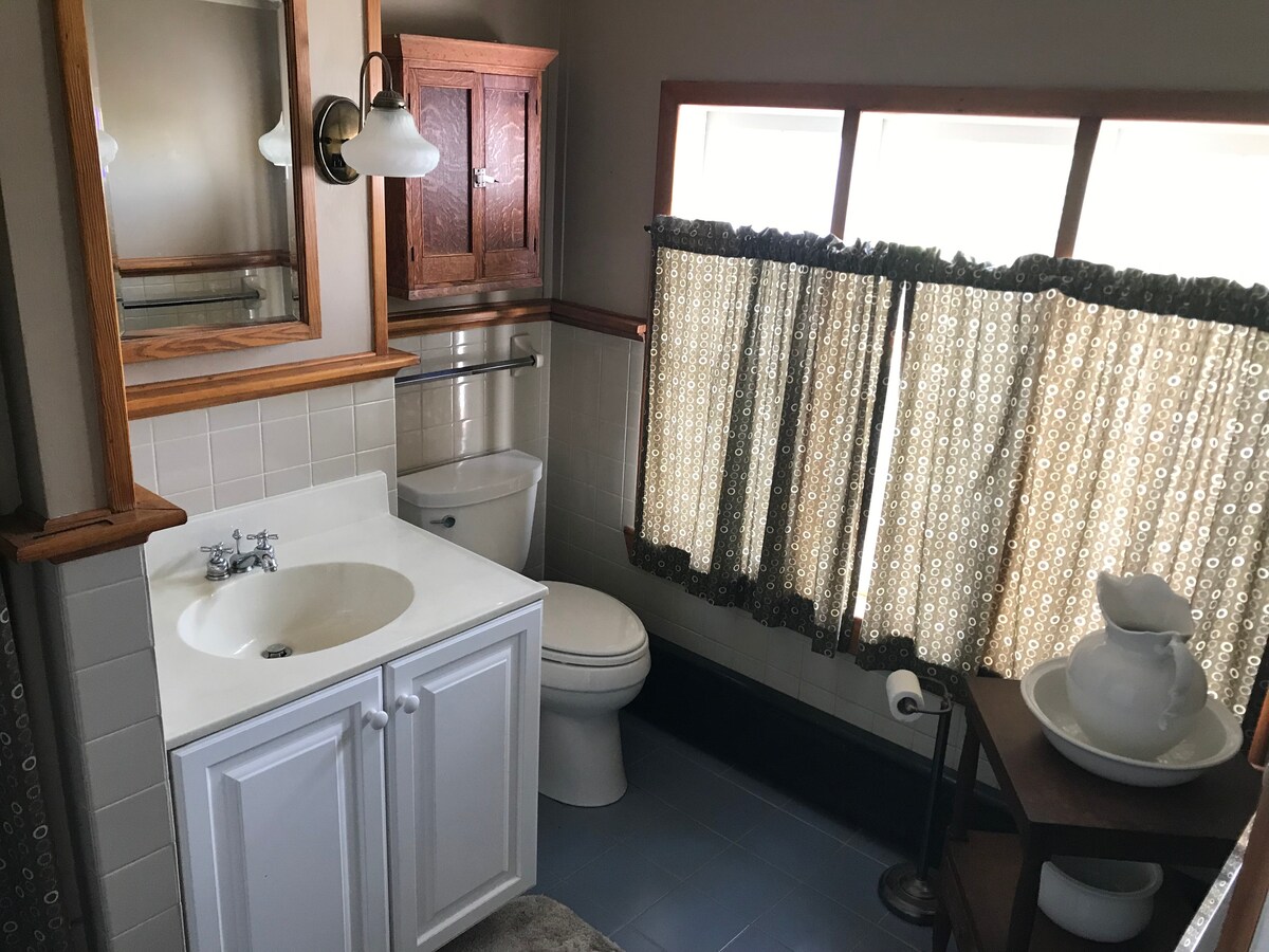 Whitehall Suite