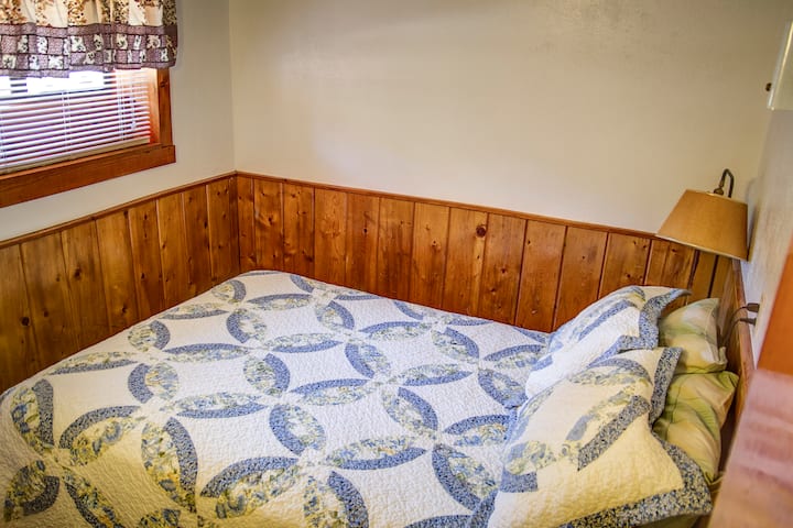 Chumba cha vitanda viwili #1