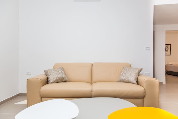listing_image