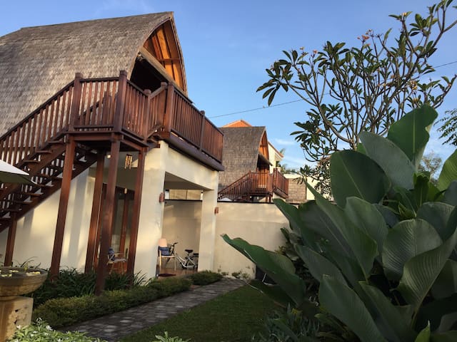 Balinese Tropical Villa Close to Keramas Beach