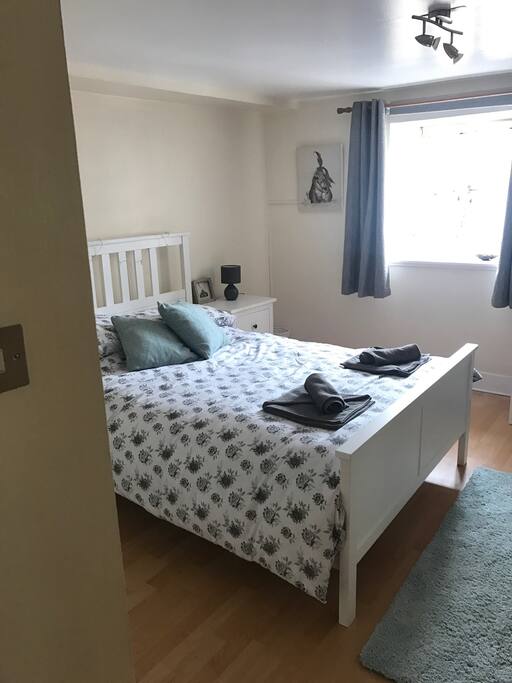 Main bedroom (shot 2)